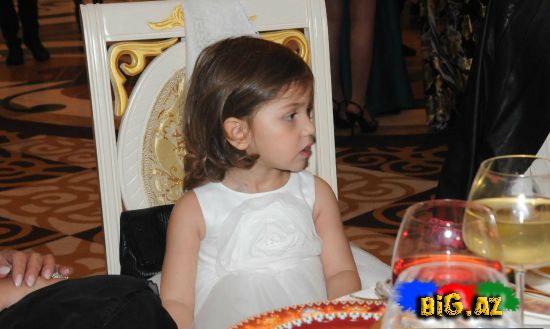 İradə qızının ad gününü təbrik etdi