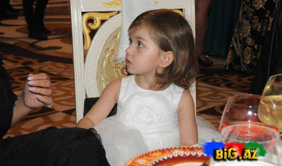 İradə qızının ad gününü təbrik etdi