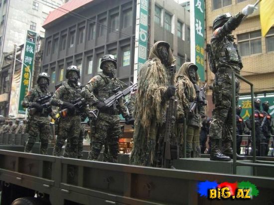 Tayvan ordusunun qorxunc əsgərləri - FOTO