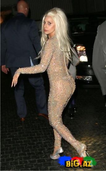 Ledi Qaqa tül geyimi ilə bədənini nümayiş etdirdi - FOTO