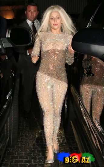 Ledi Qaqa tül geyimi ilə bədənini nümayiş etdirdi - FOTO