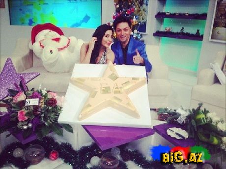 Faiqə canli efirdə ad günü hədiyyəsi