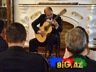 Rusiyalı gitaraçı hәmyerlimiz ABŞ-a gedir