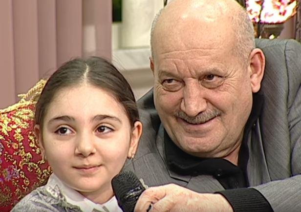 Ramiz Əzizbəyli nəvəsi ilə FOTOLAR