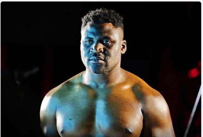 UFC çempionu 17 yaşlı qızı öldürdü