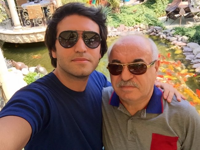 Azərbaycanlı deputat oğlunun məşhur müğənni ilə yaxın dostluğu ortaya çıxdı - FOTOLAR