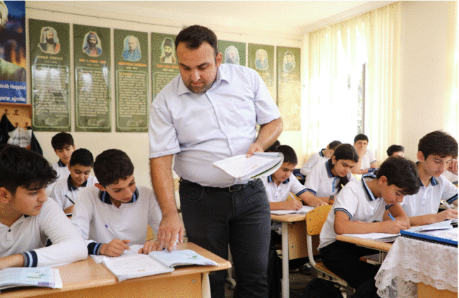 9 min müəllim işsiz qaldı - Bəs dövlətin növbəti addımı nə olacaq?