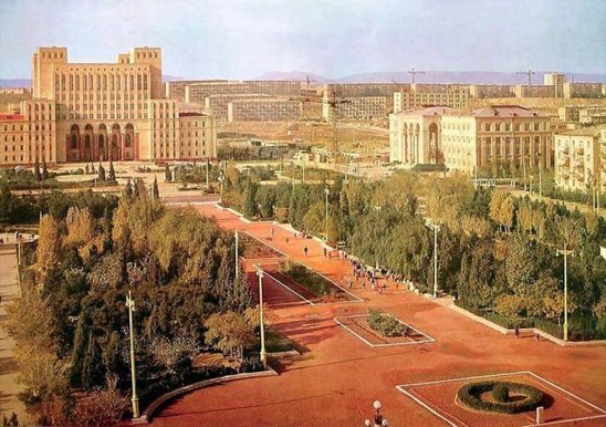 SSRİ dövründə Bakının fərqli yerlərində çəkilmiş - FOTOLAR
