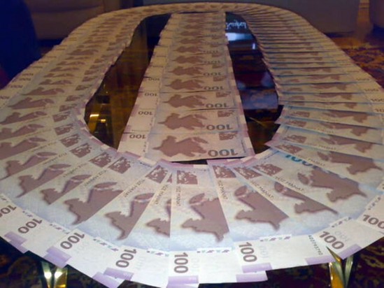 Bakıda böyük əməliyyat: mənzildən 1,5 milyon manat tapıldı