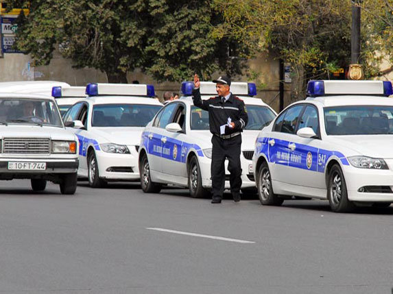 Sürücülərin NƏZƏRİNƏ: Yol polisi reydlərə başladı