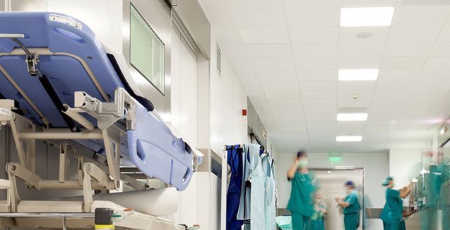 Beyninə qan sızan məşhur aparıcı komadadır: SON VƏZİYYƏTİ - FOTO