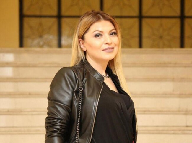 Aparıcı Zümrüd həyat yoldaşı ilə - FOTOLAR