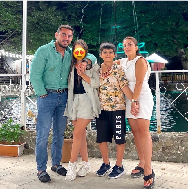 Bu da müğənni Zenfiranın idmançı HƏYAT YOLDAŞI VƏ HEÇ YERDƏ GÖRMƏDİYİNİZ QIZI - FOTO