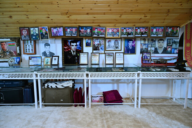 Prezidentin qızları Pəncəli Teymurovun evində - Fotolar