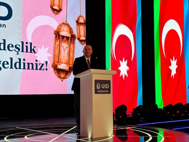 Bakıda Beynəlxalq Demokratlar Birliyinin (UID) Azərbaycan nümayəndəliyinin təşkilatçılığı ilə iftar süfrəsi açılıb - FOTOLAR