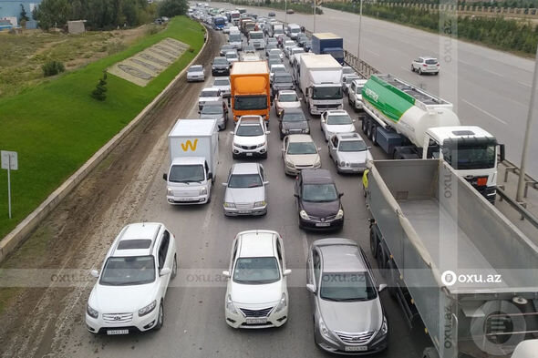 Azərbaycanda su basan magistral yolda nəqliyyatın hərəkəti tam bərpa olundu - YENİLƏNİB + FOTO/VİDEO