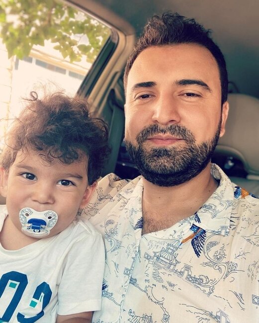 Məşhur azərbaycanlı aparıcı oğlu Atilla ilə YENİ FOTO