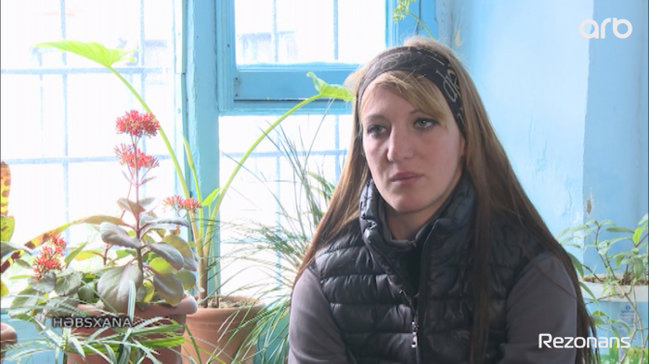"Atamı söydüyü üçün, şah damarını kəsdim" – Azərbaycanlı idmançı qızın açıqlaması - VİDEO
