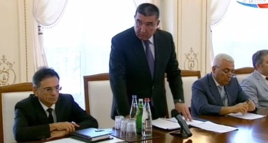 Deputat da Etibar Pirverdiyevi "vurdu" : "Fövqəladə Hallar Nazirliyini saymır"