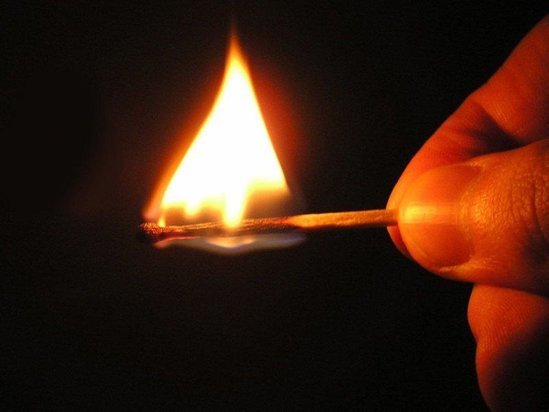 "Odlu manyak" Masallıda həmkəndlilərinin evlərini və avtomobilini yandırdı