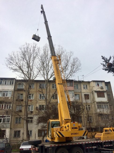 Eldar Əzizovdan daha bir ƏMR: Binaların üstündəki su çənləri yığışdırılsın! - FOTO