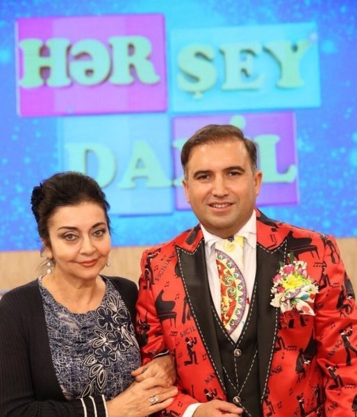 Xalq artistindən Hacı Nurana: "Ailə həyatı qur ki, ananın ruhu şad olsun" - FOTO