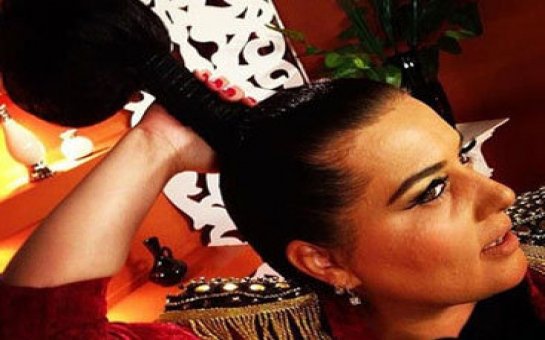 "Sındırmağa qozum yoxdur, sındırıram fındığımı" - Elzadan növbəti şeir