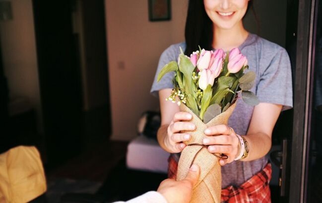 Xanımlar 8 martda hansı hədiyyələr gözləyir? – VİDEO