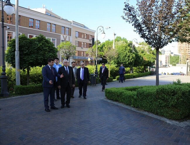 Oqtay Əsədov Kiyevdə müalicə alan Milli Qəhrəmanımızla görüşdü – FOTO