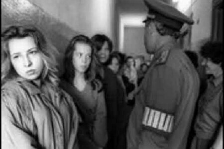 NKVD-nin dəhşətli işgəncələri: qadınlar kişilərin kamerasına salınırmış, körpələrin dırnaqları çıxar