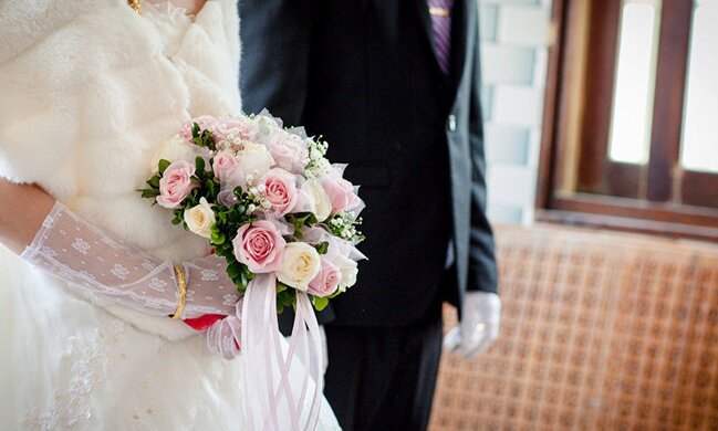 17 yaşlı gəlini bakirə çıxmayan bəy toy gecəsi görün nə etdi - Azərbaycanda tükləri BİZ-BİZ EDƏN HA