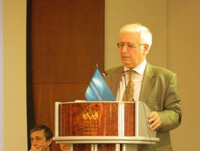 Putin Rusiyada yaşayan azərbaycanlını ordenlə təltif etdi - FOTO