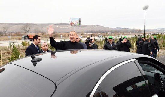 Prezident və xanımının Şamaxıda sakinlərlə SƏMİMİ FOTOLARI