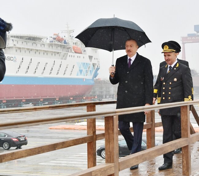 Prezident tankerin istismara verilməsi mərasimində - FOTOLAR