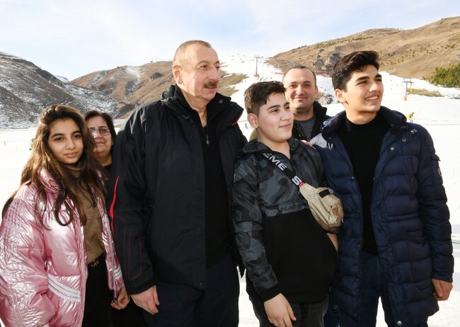 İlham Əliyev və Mehriban Əliyeva "Şahdağ" Turizm Mərkəzində