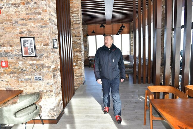İlham Əliyev və Mehriban Əliyeva "Şahdağ" Turizm Mərkəzində