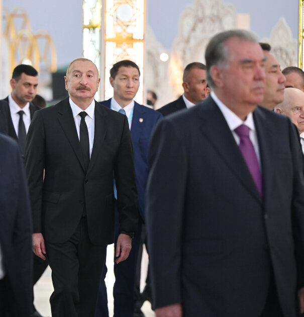 Şəkərbura, paxlava bəzək verir Türkmənbaşına... - Fotolar