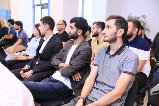 Gənc fotoqraflar üçün düşərgə başa çatıb