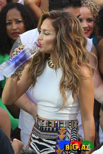 Jennifer Lopez 2014 kubok tanıtım çəkimlərində - FOTO