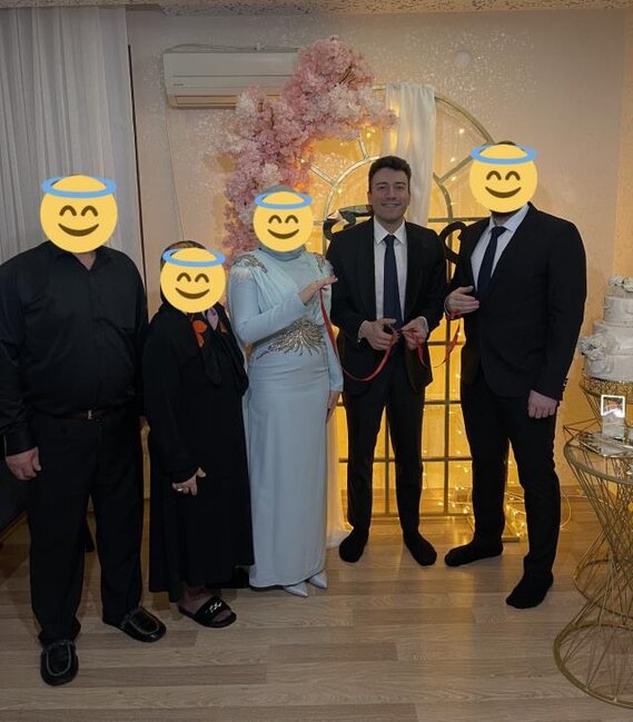 Məşhur "youtuber"dən izləyicisinə jest: Qız istəməyə getdi - FOTOLAR