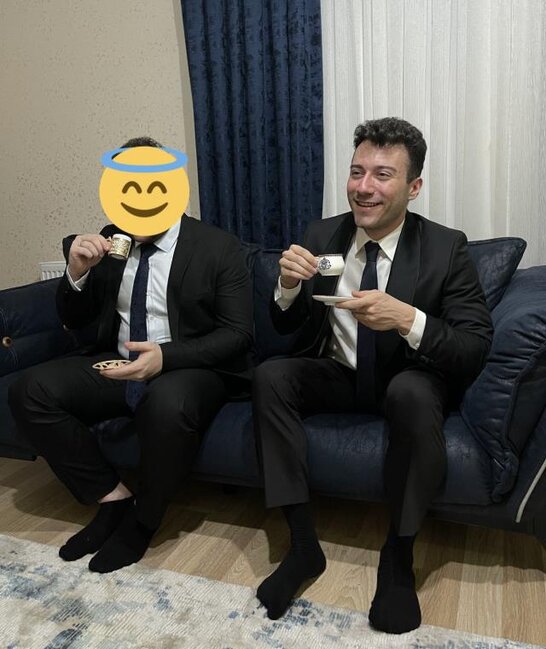 Məşhur "youtuber"dən izləyicisinə jest: Qız istəməyə getdi - FOTOLAR