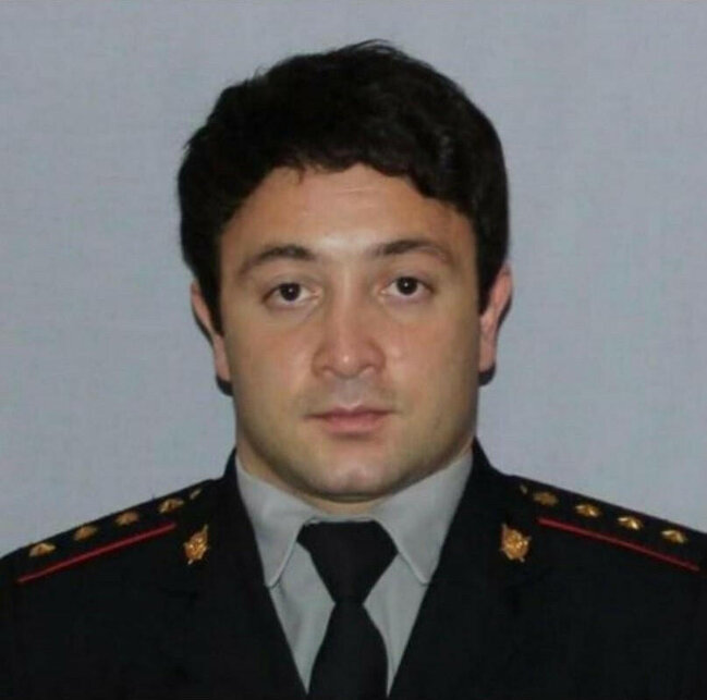 "Maşın bazarı"ndakı partlayışda xəsarət alan polis kapitanı öldü - VİDEO