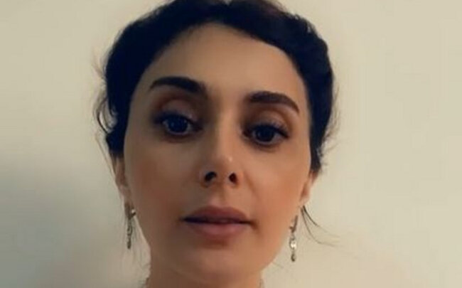 "Tiktok"da qeyri-etik ifadələr işlədən qadın üzr istədi - VİDEO