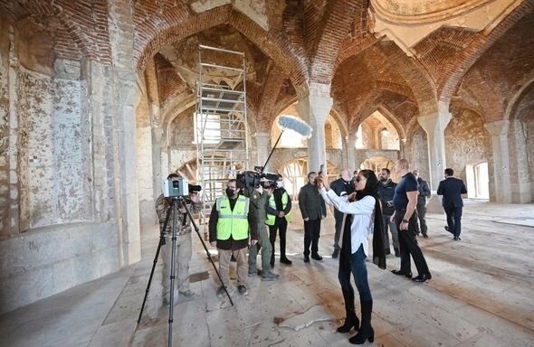 Prezident Şuşa məscidlərindəki bərpa işləri ilə tanış olub - YENİLƏNİB+FOTO