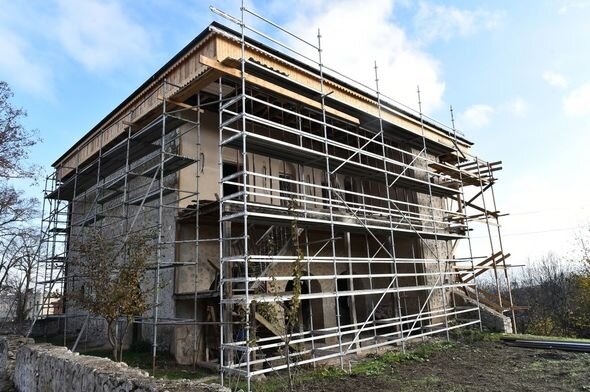 Prezident Şuşada Mehmandarovların malikanə kompleksində aparılan bərpa işləri ilə tanış olub - FOTO