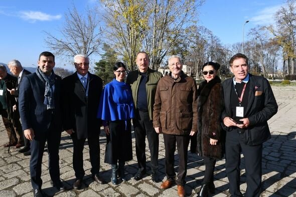 Prezident və Birinci vitse-prezident Şuşada VIII Qlobal Bakı Forumunun iştirakçıları ilə söhbət ediblər - FOTO