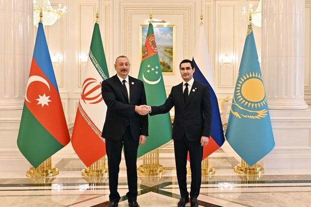 İlham Əliyev Türkmənistan prezidenti ilə görüşdü - FOTO