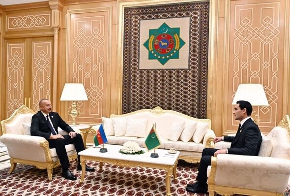 İlham Əliyev Türkmənistan prezidenti ilə görüşdü - FOTO