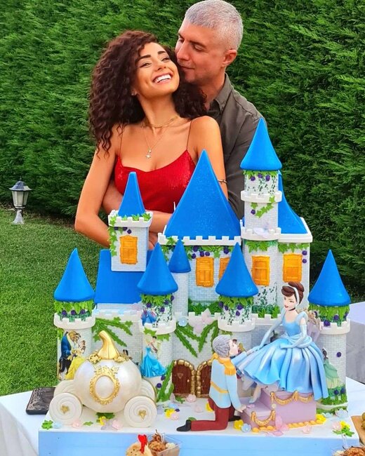 Sevgilisinin MÖHTƏŞƏM ad günü TORTunu ələ saldılar - FOTO