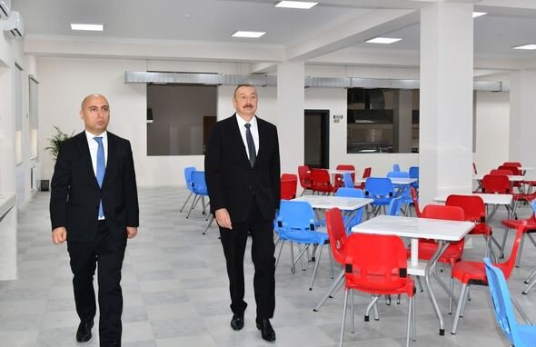 İlham Əliyev Bakıda yeni inşa olunmuş 335 nömrəli məktəbin açılışında iştirak edib - FOTO